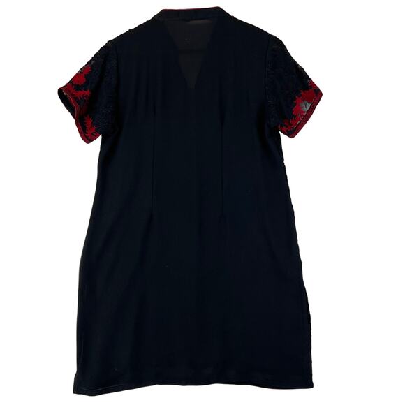 Averi Wearable Art Women's Black and Red Embroidered Short Sleeve Top 40 (US 10) - Picture 2 of 8